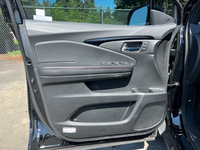 Used 2021 Honda Pilot Black Edition image 16
