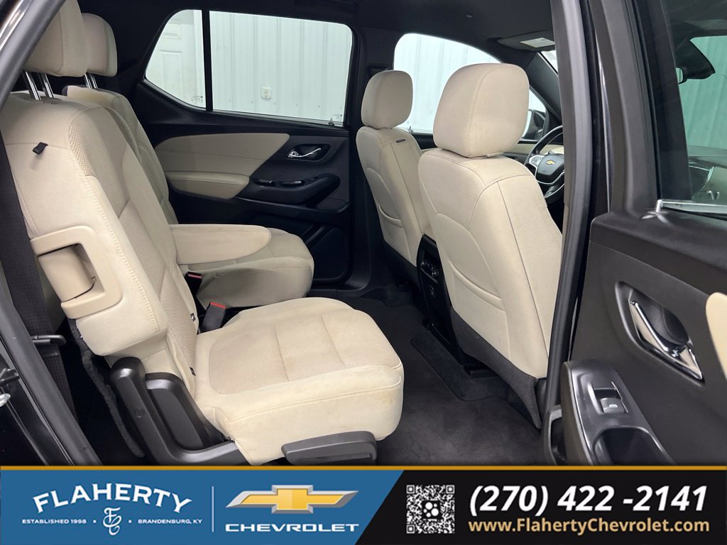 Used 2022 Chevrolet Traverse LT FWD image 13