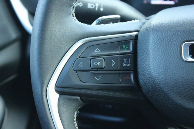 Used 2024 Jeep Grand Cherokee Laredo image 26