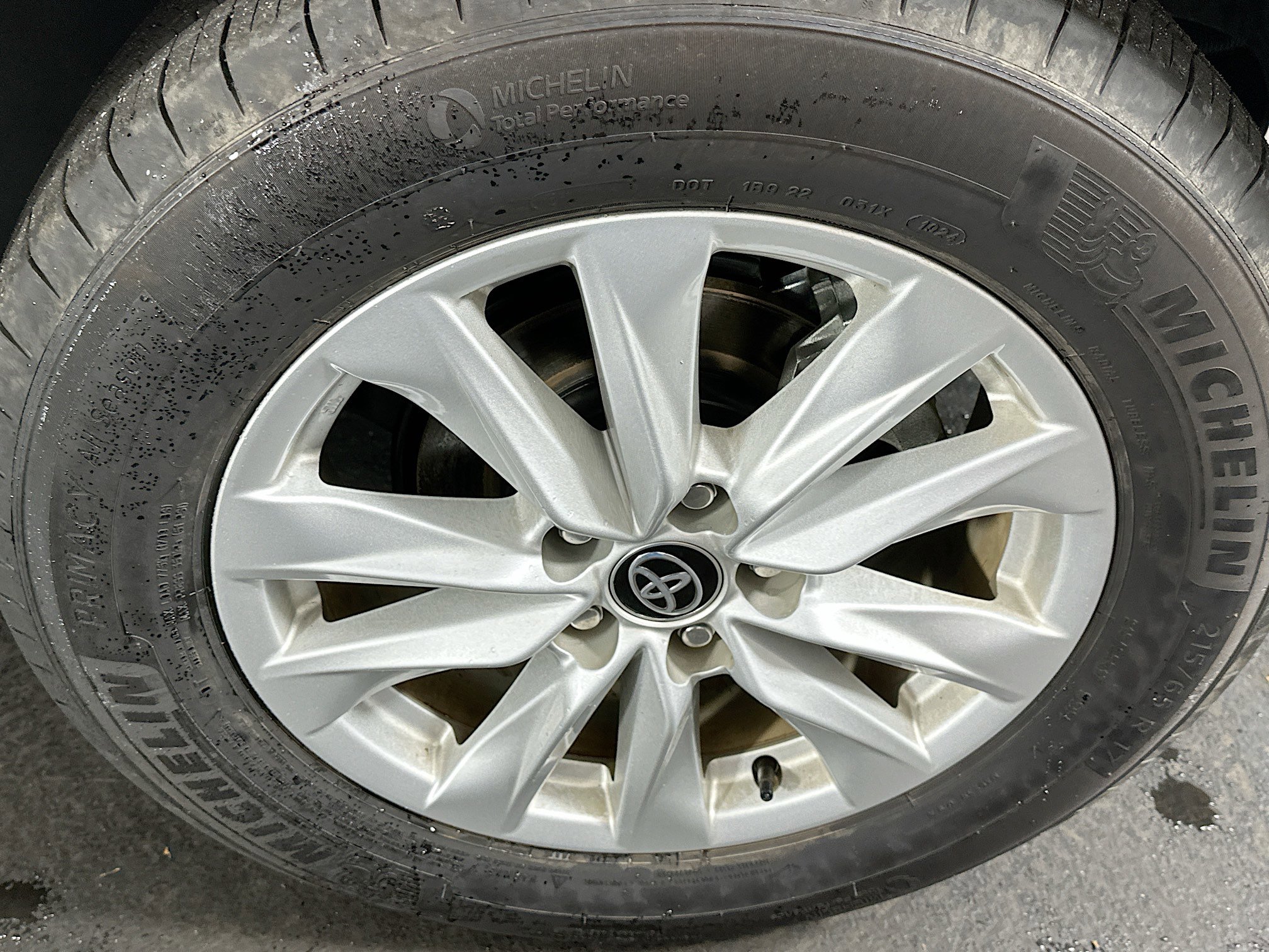 Used 2024 Toyota Corolla Cross LE image 11