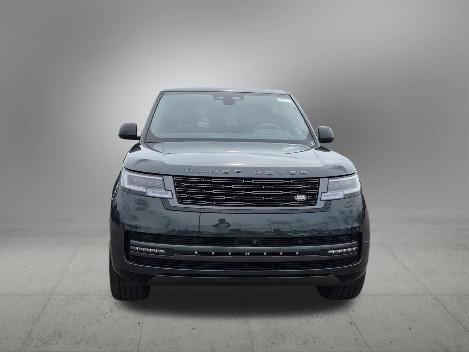 New 2026 Land Rover Range Rover Long Wheelbase SE AWD/4WD image 9