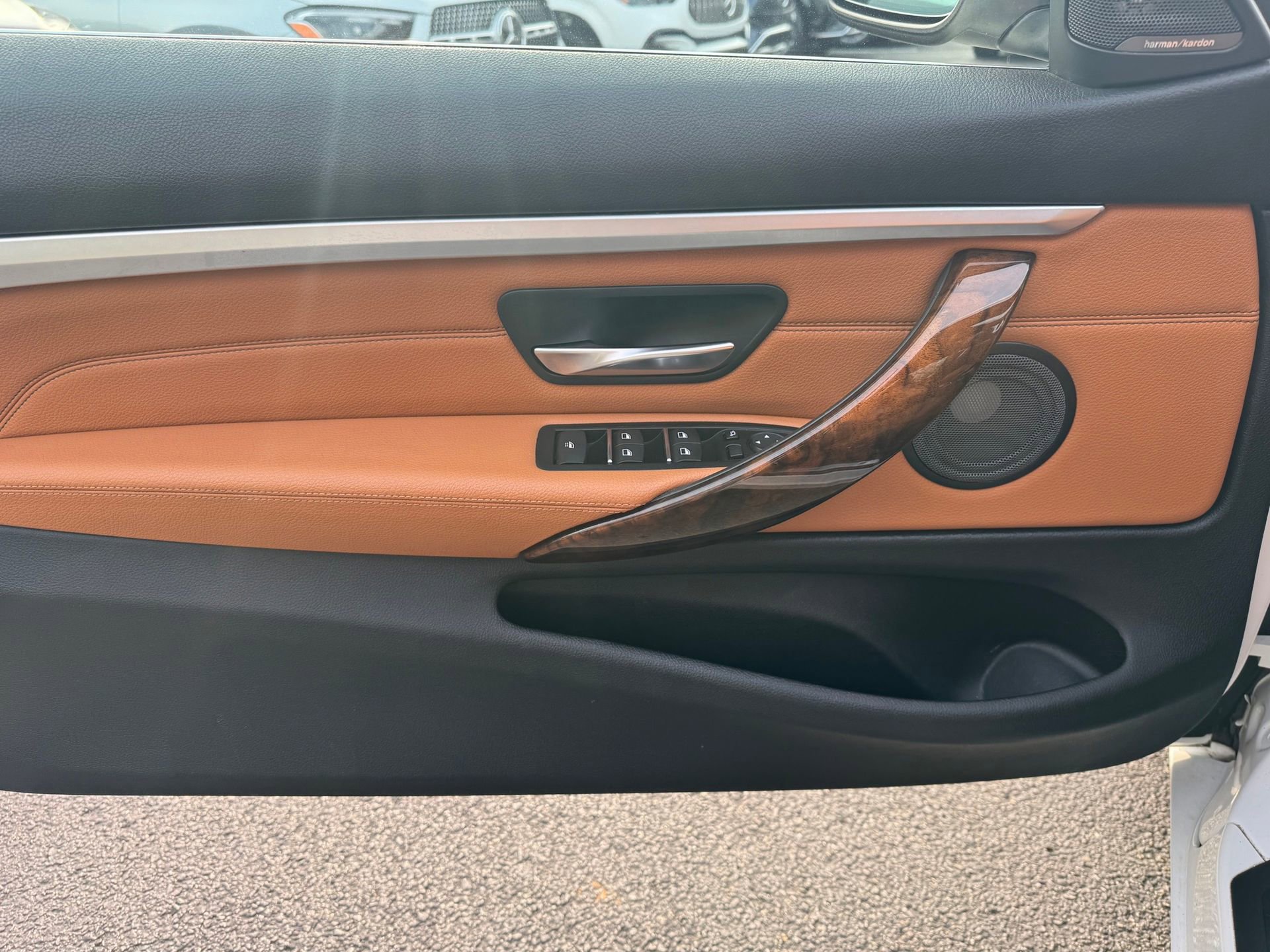 Used 2020 BMW 430i xDrive Convertible w/ Convenience Package image 4