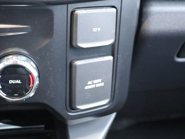 New 2026 Ford F250 Lariat w/ Black Appearance Package image 27