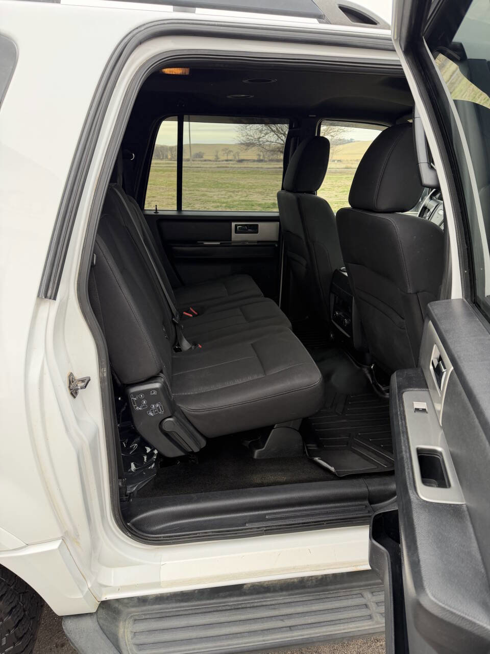 Used 2017 Ford Expedition EL XLT image 13