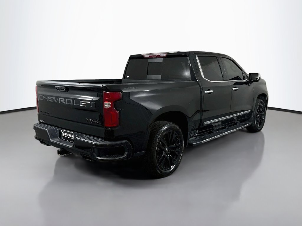 Used 2023 Chevrolet Silverado 1500 High Country w/ Technology Package AWD/4WD image 7