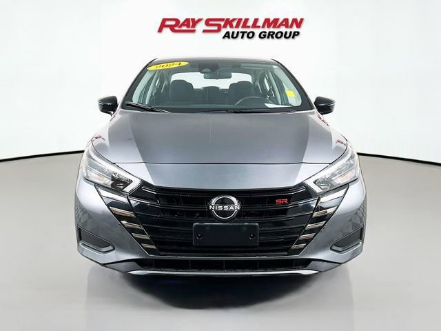 Used 2024 Nissan Versa SR image 2