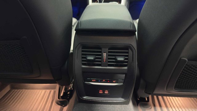 Used 2021 BMW 330i Sedan w/ Driving Assistance Package RWD image 17