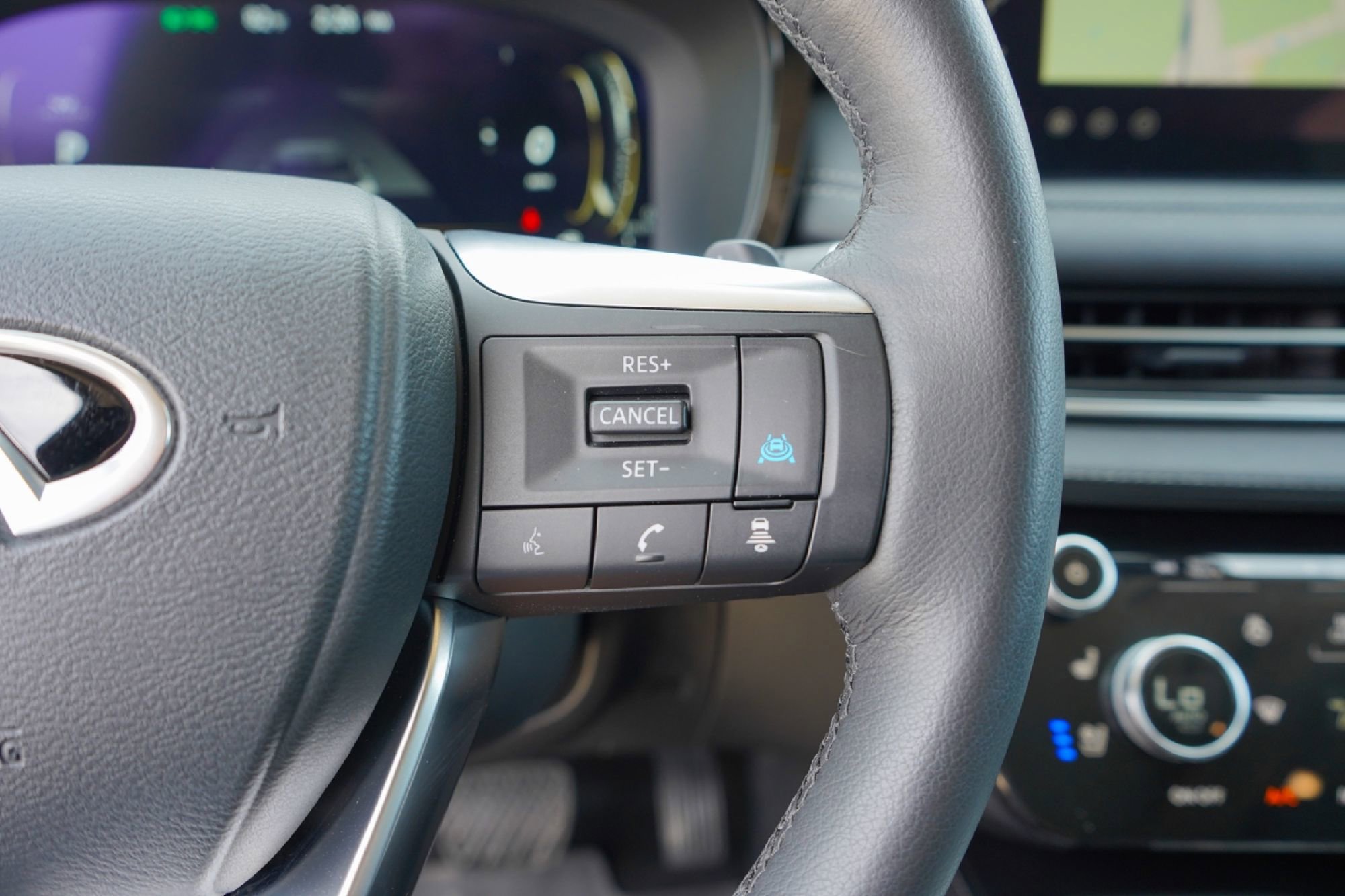 Certified 2026 INFINITI QX60 Luxe w/ Cargo Package image 11