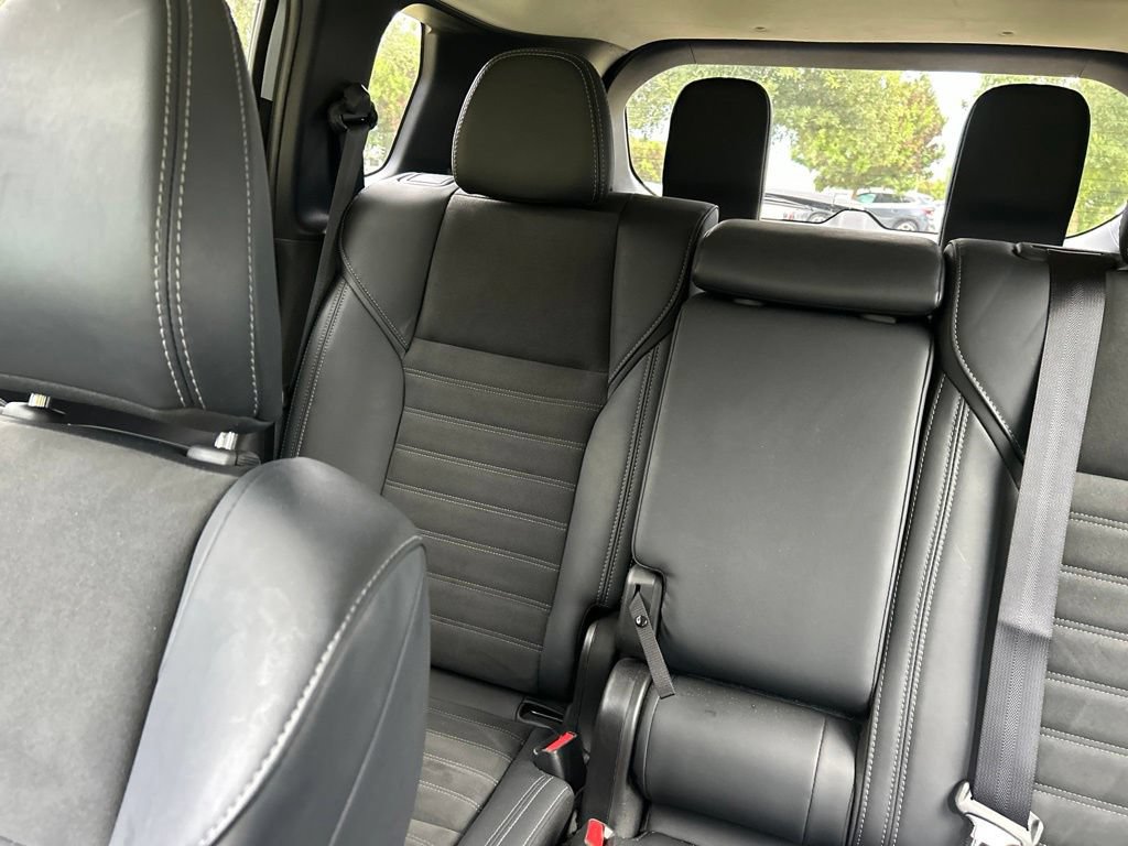 Used 2025 Mitsubishi Outlander SE AWD/4WD image 12
