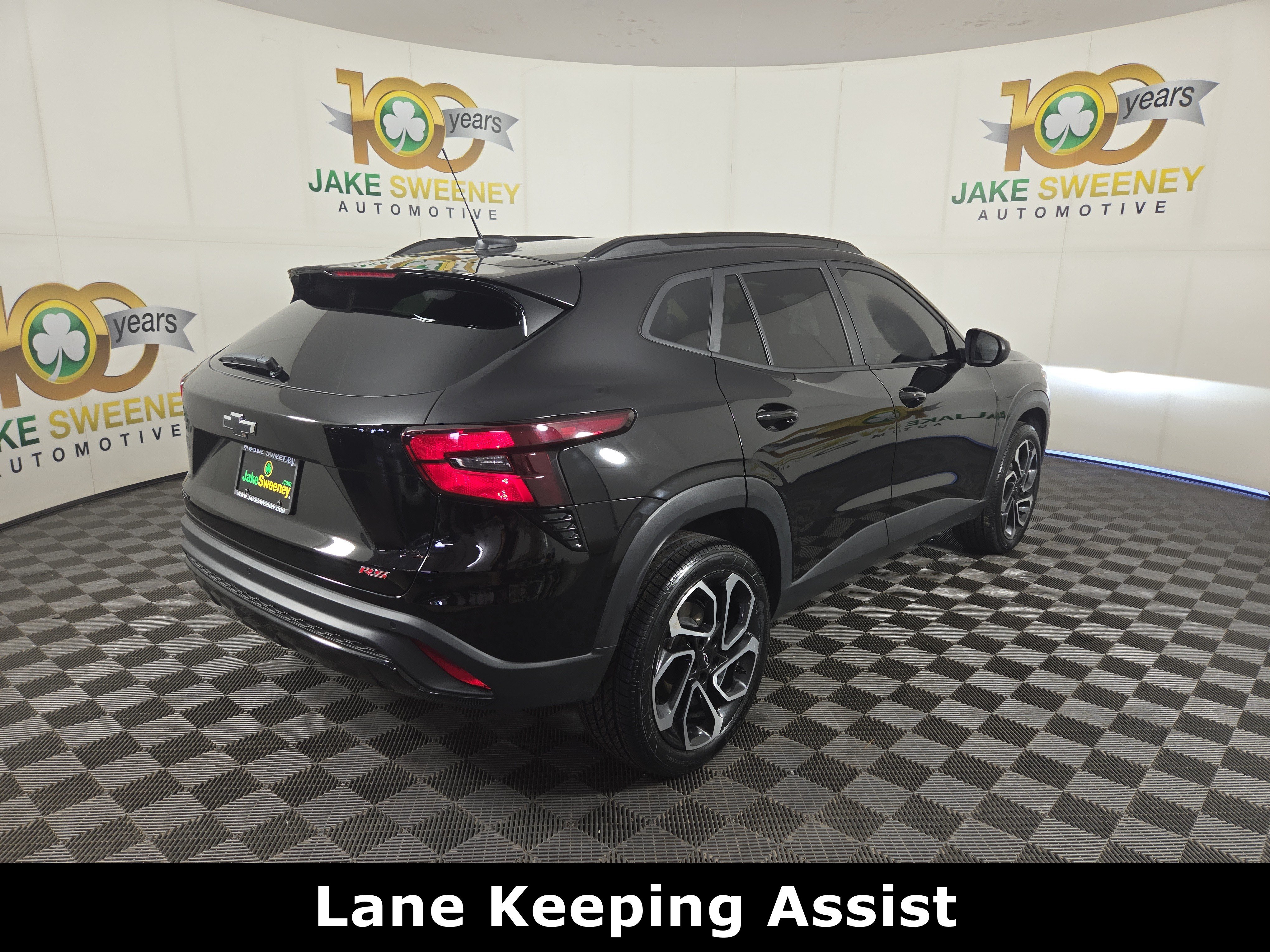 Certified 2025 Chevrolet Trax RS w/ Sunroof Package FWD image 9