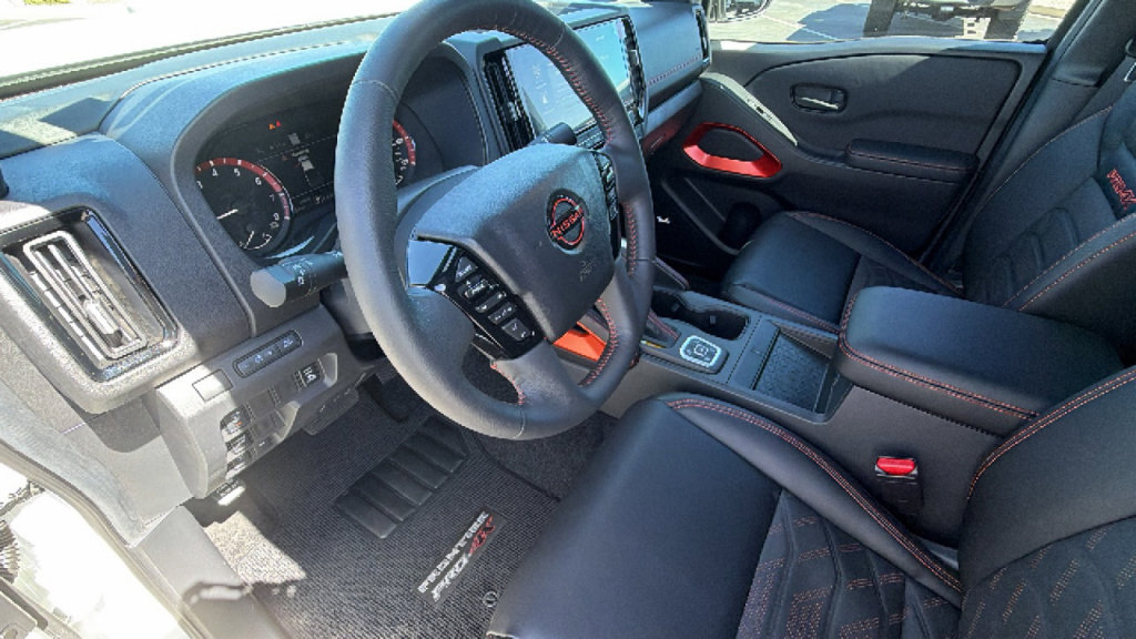 Used 2026 Nissan Frontier PRO-4X w/ Pro Premium Package image 10
