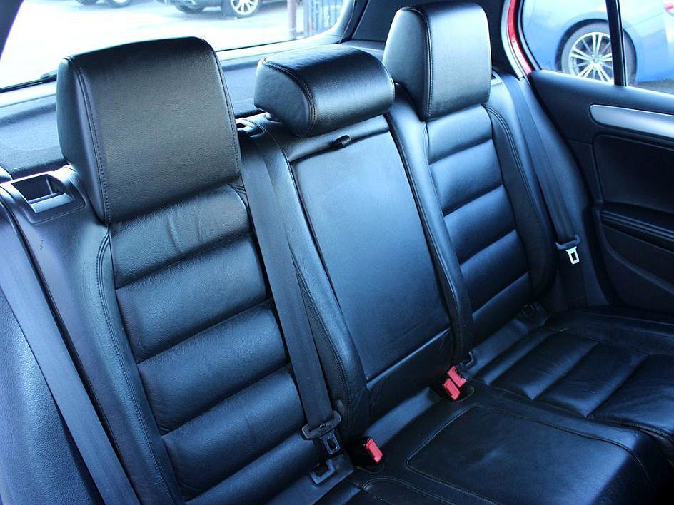 Used 2013 Volkswagen Golf R 4-Door image 21