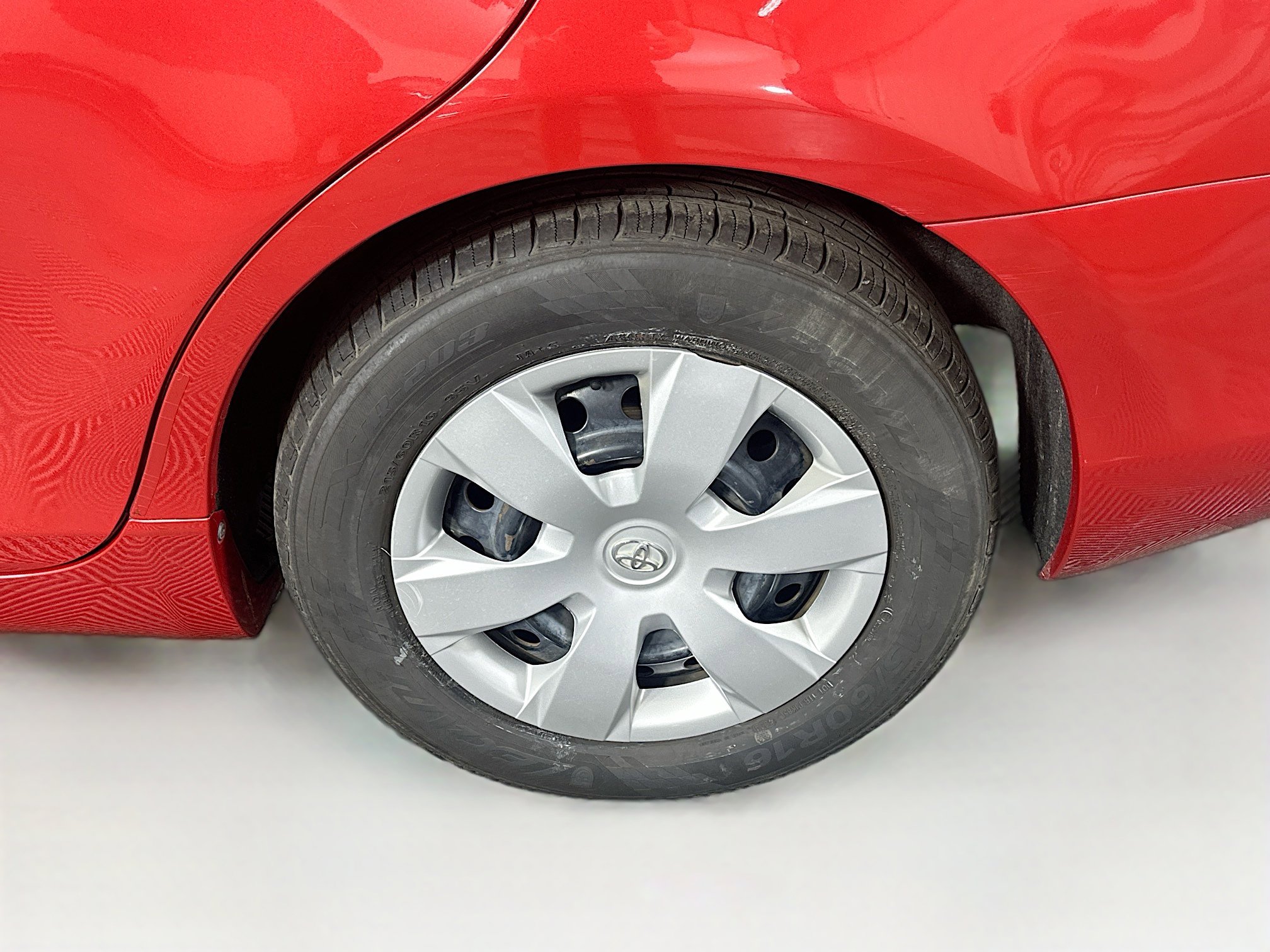 Used 2010 Toyota Camry LE FWD image 11