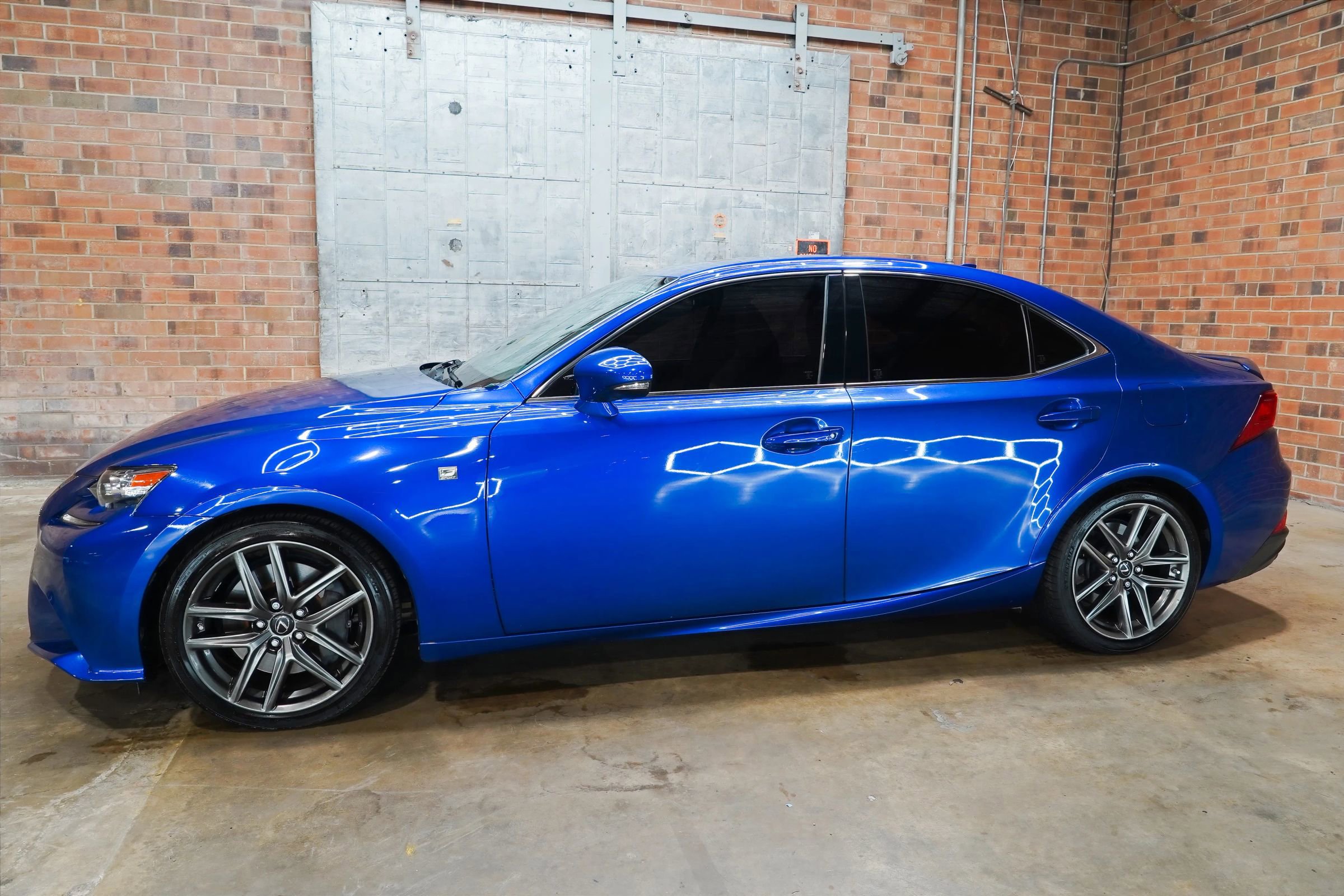 Used 2016 Lexus IS 350 AWD w/ F Sport Package image 9