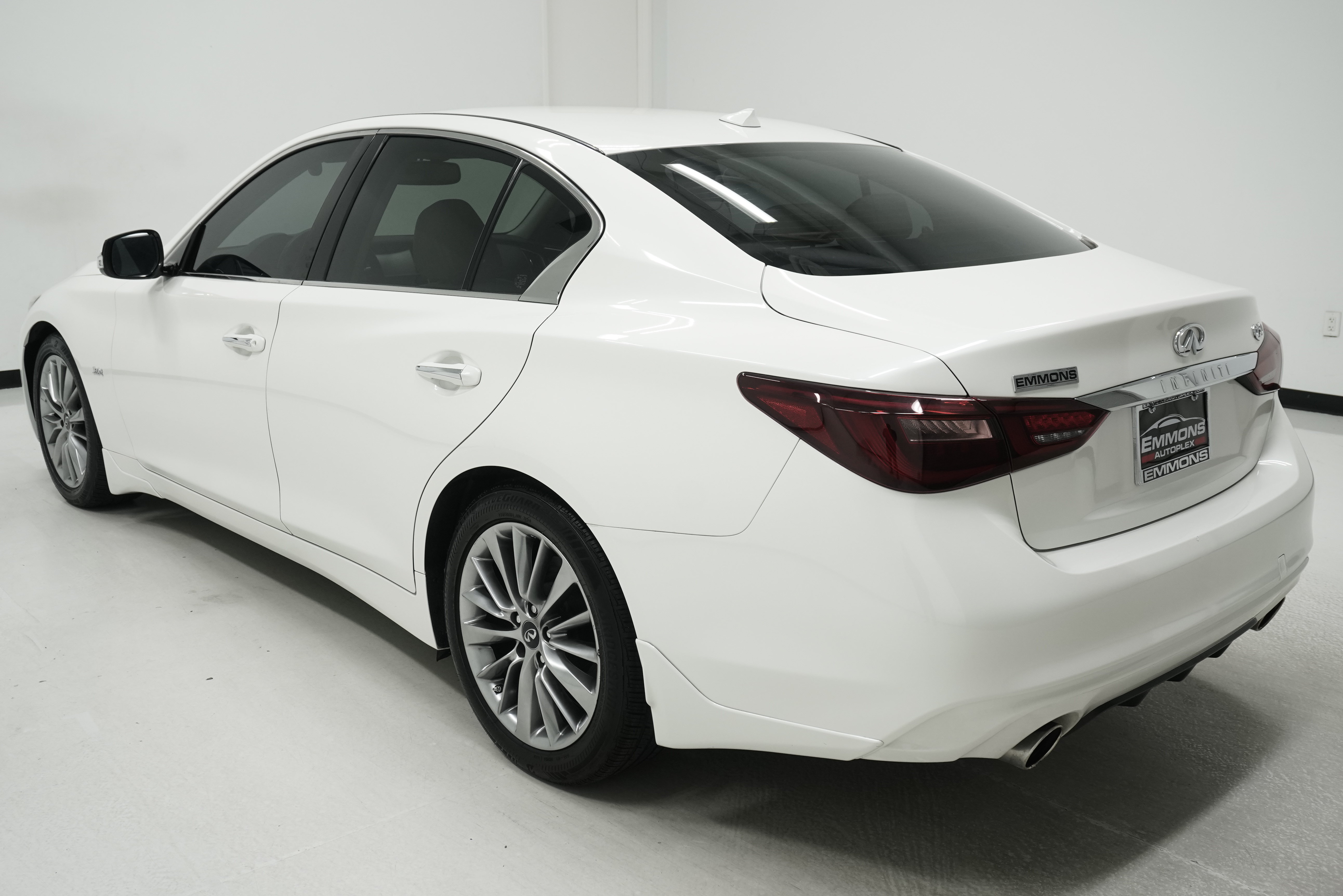 Used 2018 INFINITI Q50 Luxe w/ Essential Package (3.0T Luxe) RWD image 6