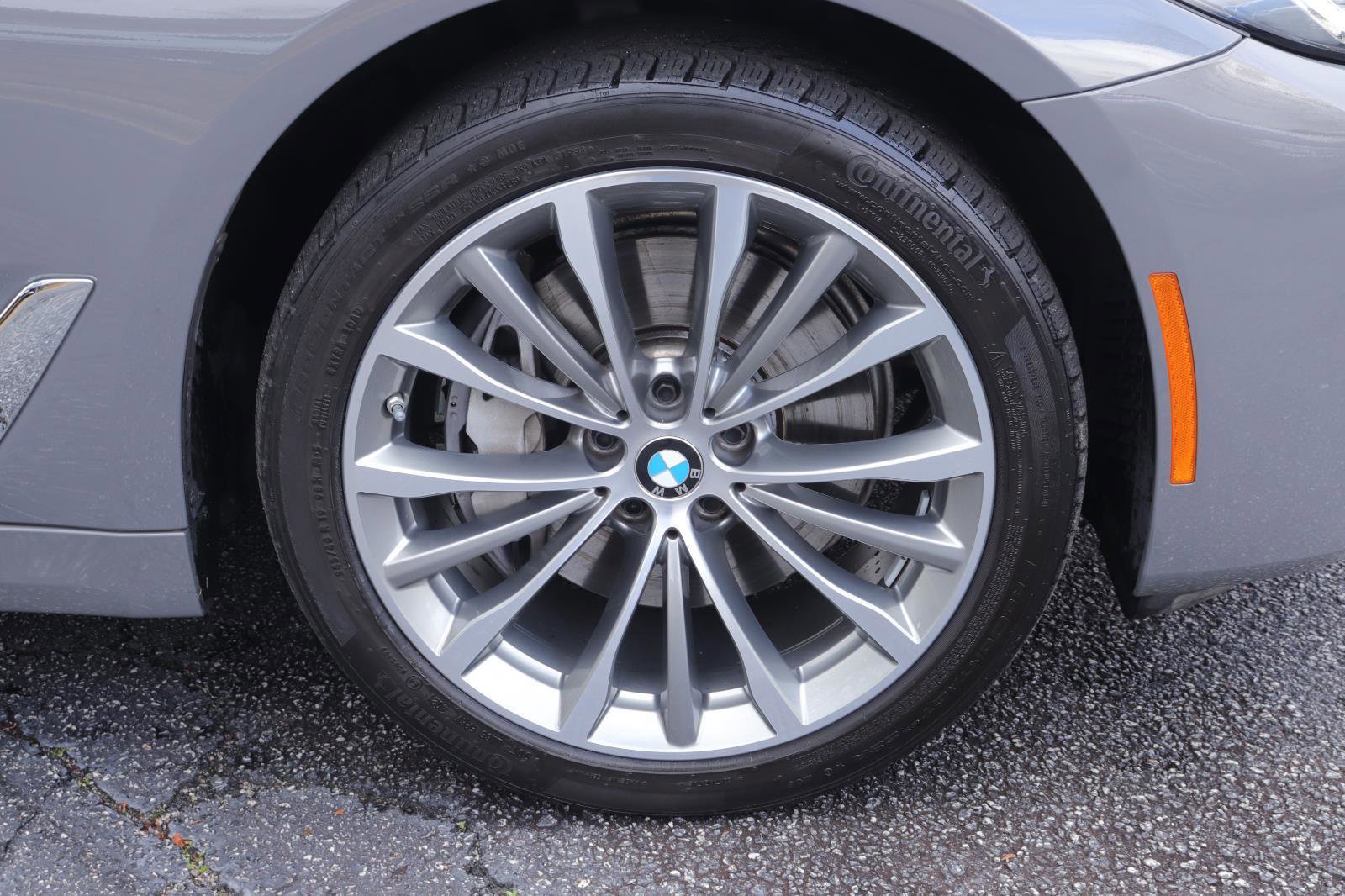 Certified 2022 BMW 540i image 40