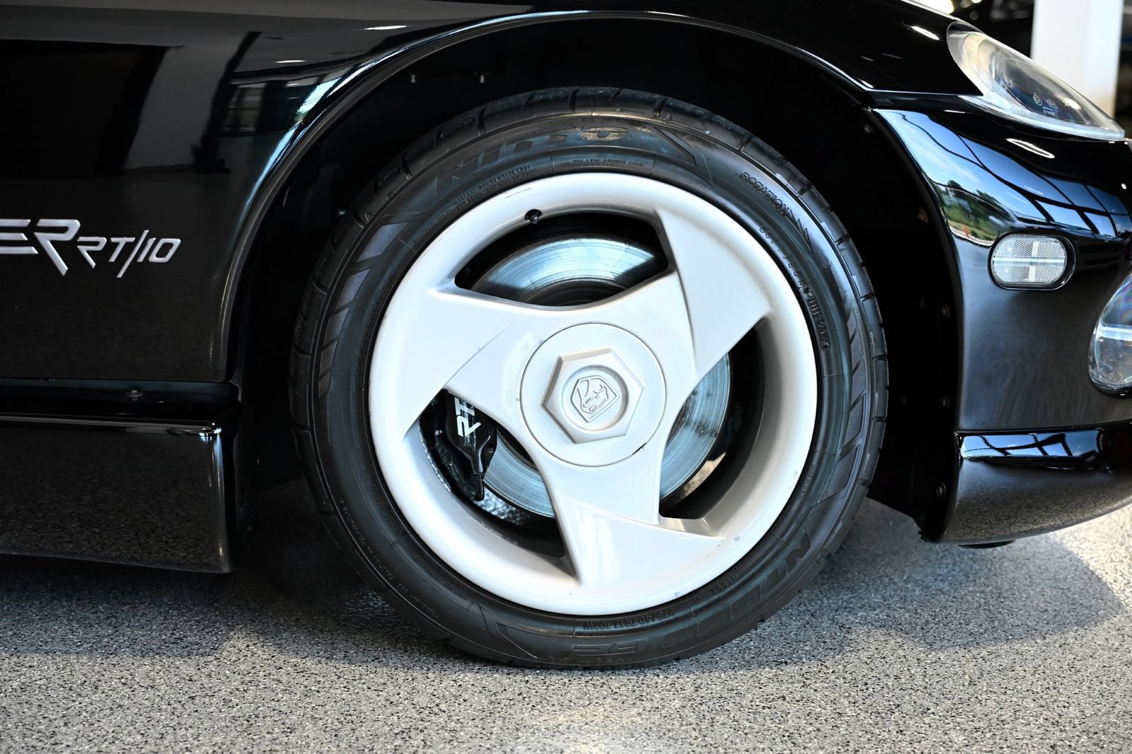 Used 1994 Dodge Viper RT/10 RWD image 18