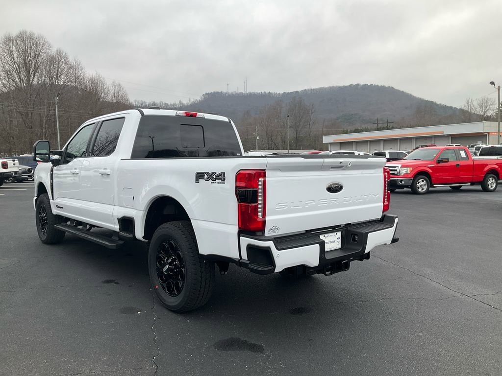New 2026 Ford F250 Lariat w/ Black Appearance Package image 7