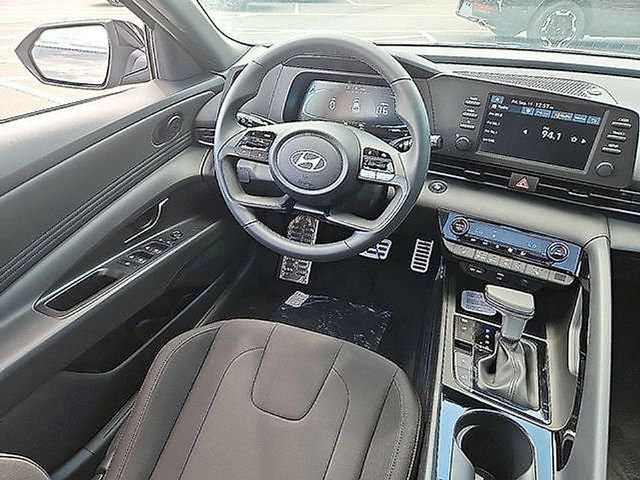 New 2026 Hyundai Elantra SEL Sport Premium FWD image 17