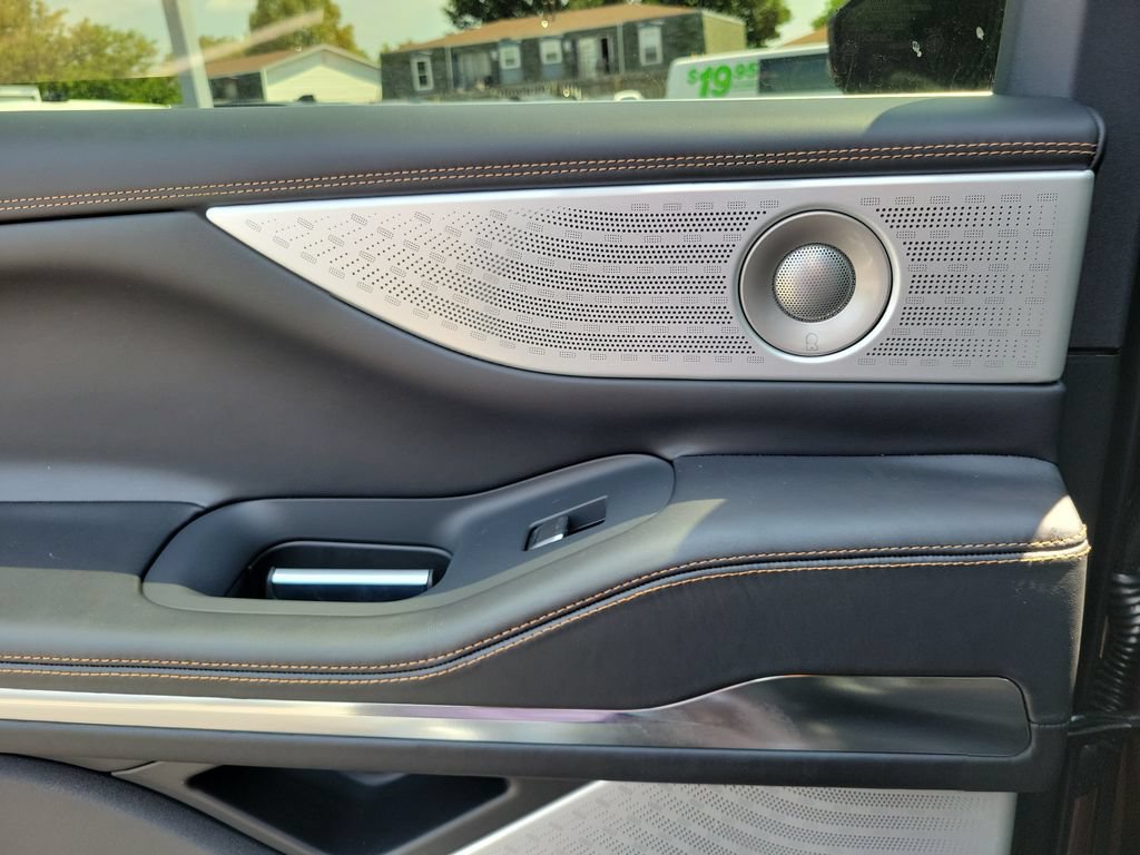 New 2027 Lincoln Navigator Black Label AWD/4WD image 15
