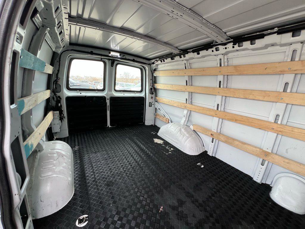 Used 2024 Chevrolet Express 2500 w/ Driver Convenience Package image 26