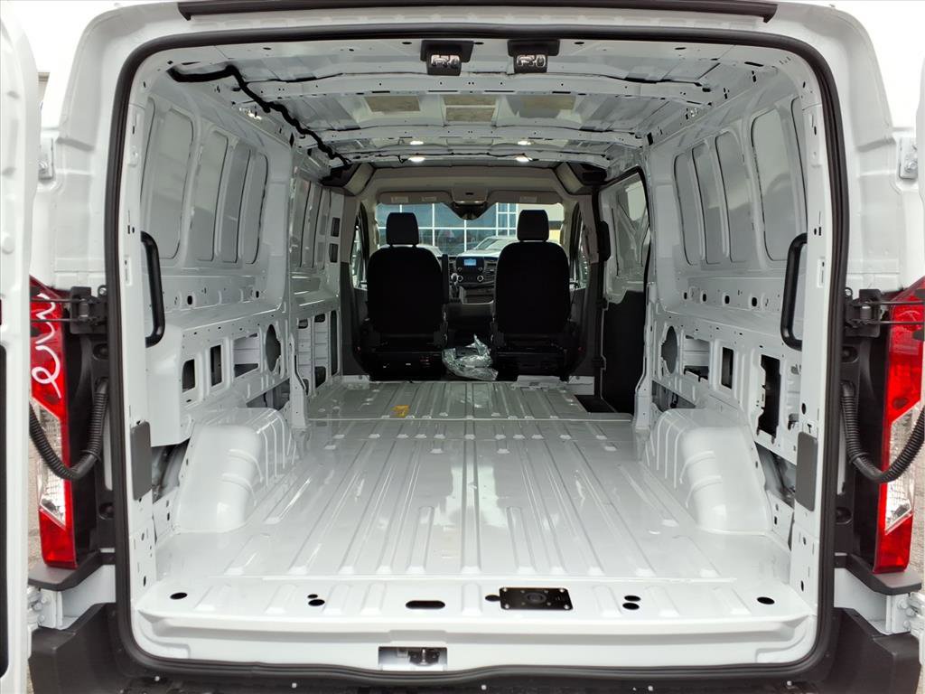 Used 2025 Ford Transit 150 Low Roof AWD image 4