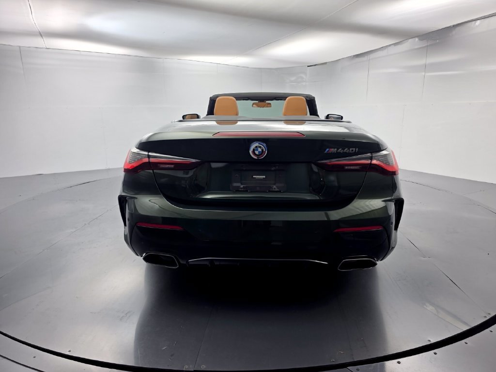 Used 2022 BMW M440i Convertible RWD image 5
