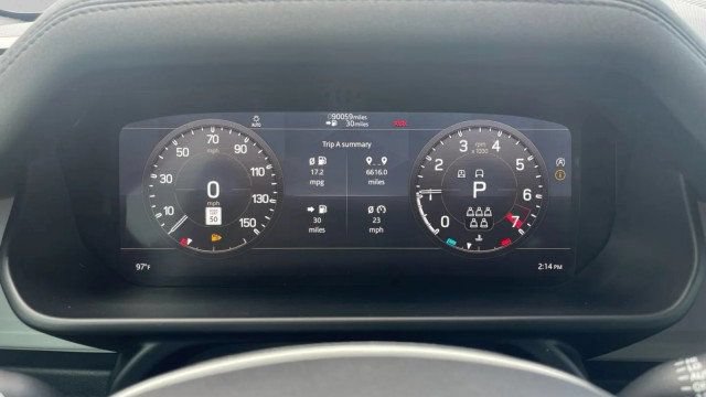 Used 2020 Land Rover Defender 110 First Edition AWD/4WD image 17