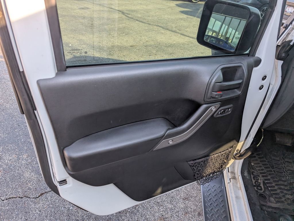 Used 2017 Jeep Wrangler Unlimited Sport w/ Quick Order Package 24S AWD/4WD image 13