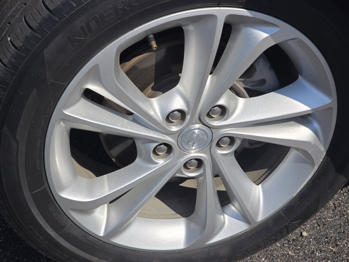 Certified 2020 Buick Encore GX Preferred w/ Cold Weather Comfort Package FWD image 14