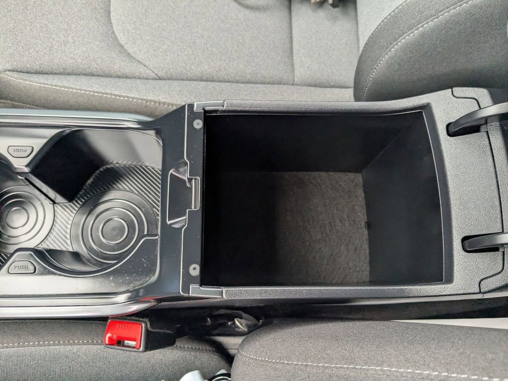 Used 2025 Kia K4 LXS image 30