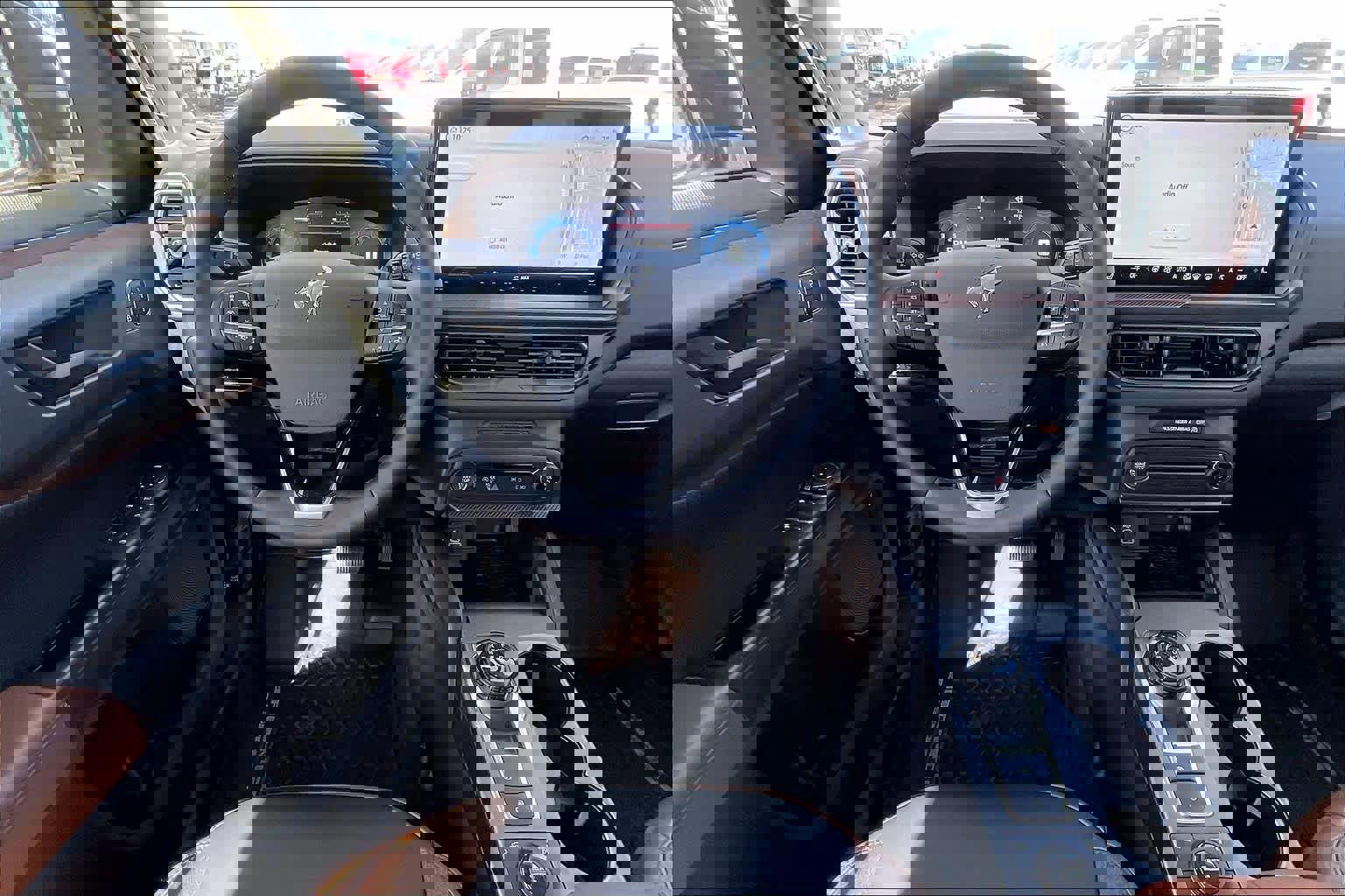 Used 2025 Ford Bronco Sport Outer Banks w/ Sasquatch Outer Banks Package image 5