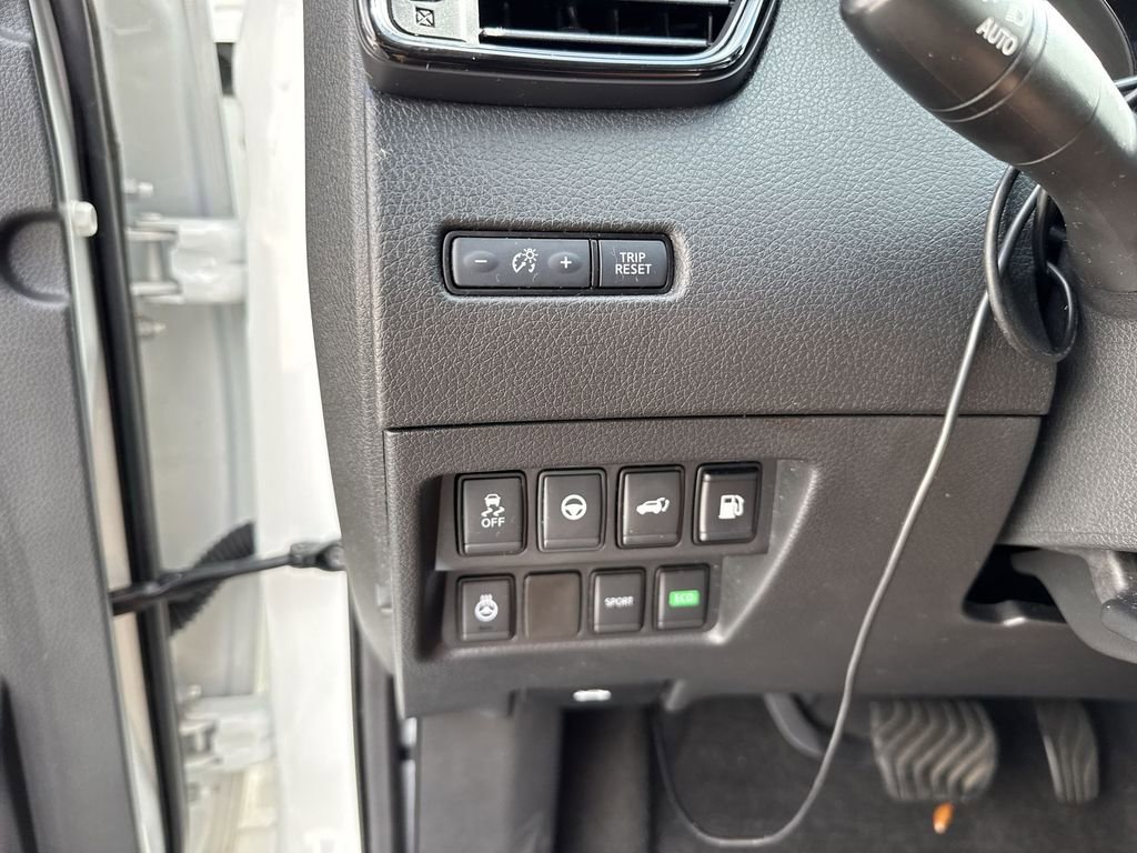 Used 2020 Nissan Rogue SL w/ Premium Package image 58