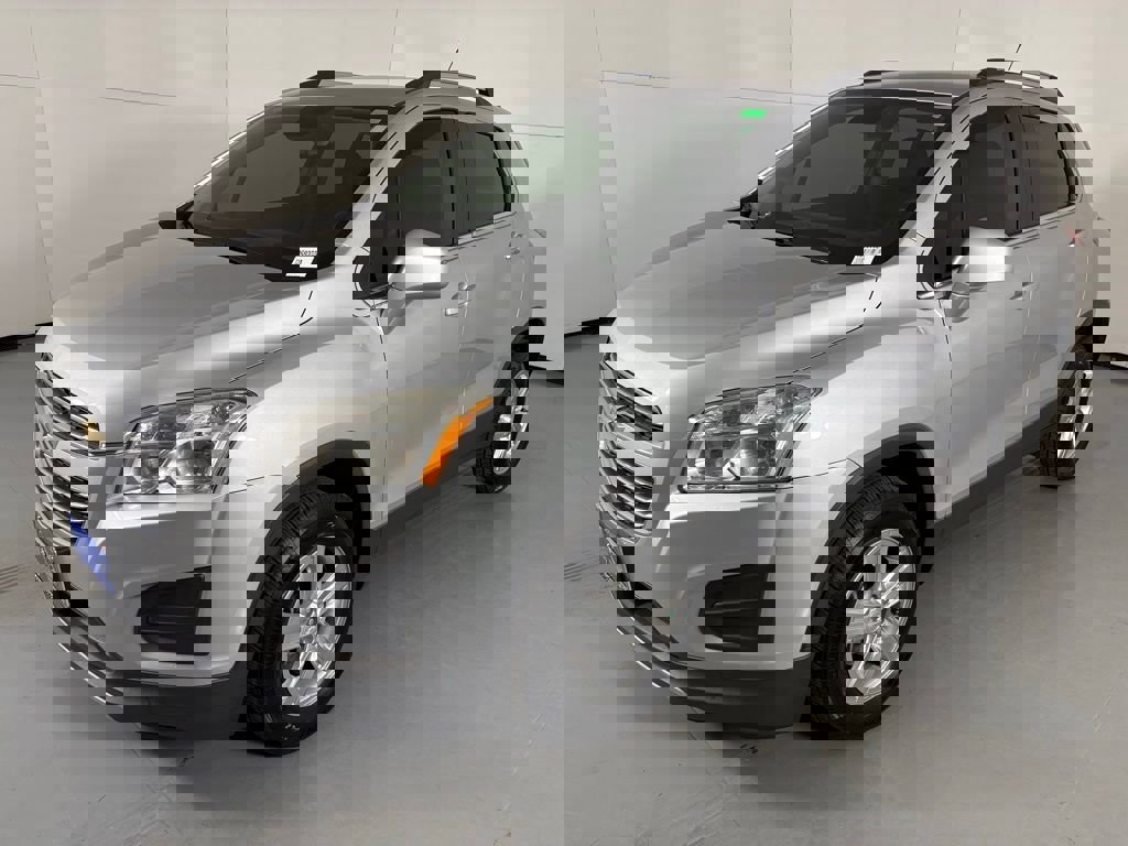 Used 2015 Chevrolet Trax LT w/ LT Plus Package image 4