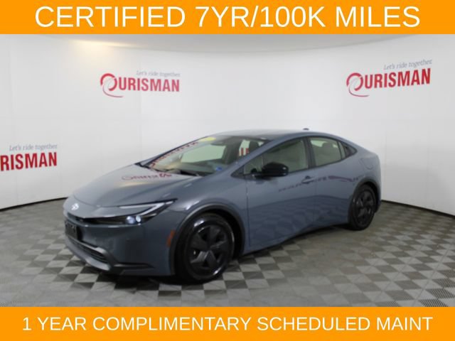 Used 2025 Toyota Prius LE FWD image 3