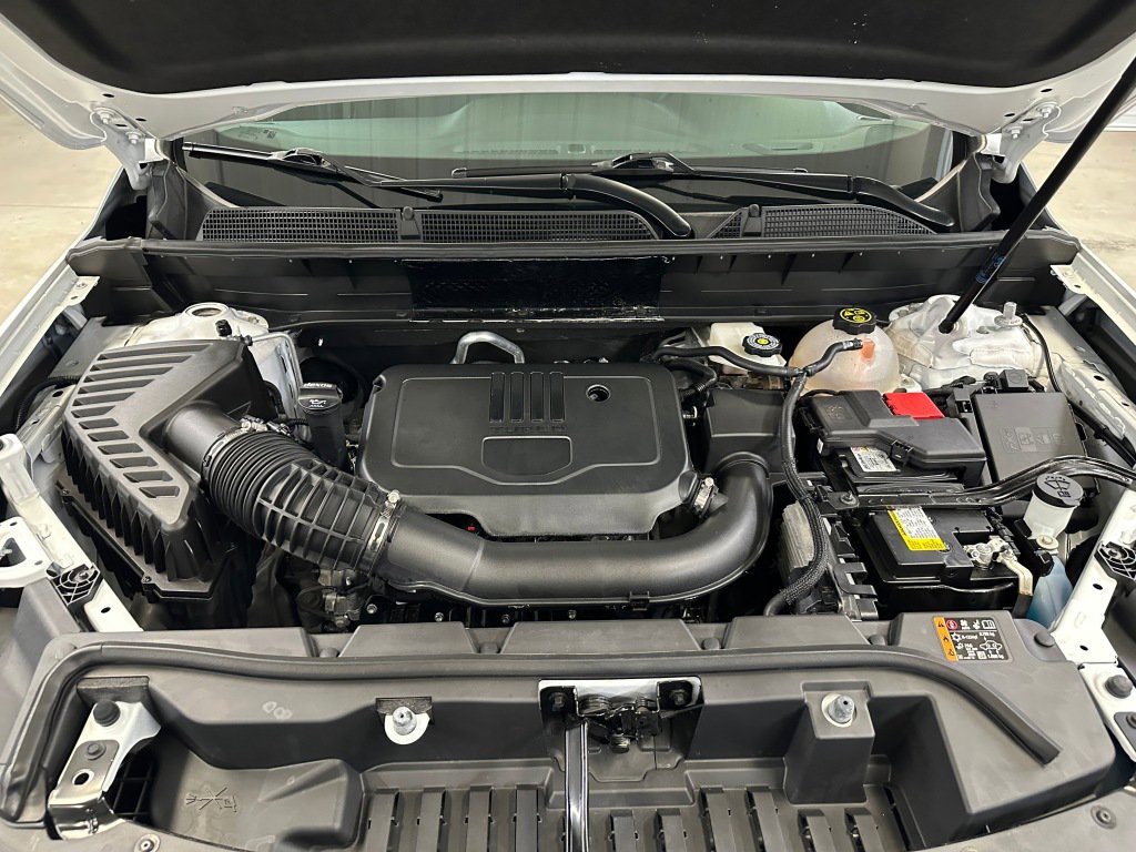 Used 2023 GMC Acadia SLE w/ Driver Convenience Package image 39