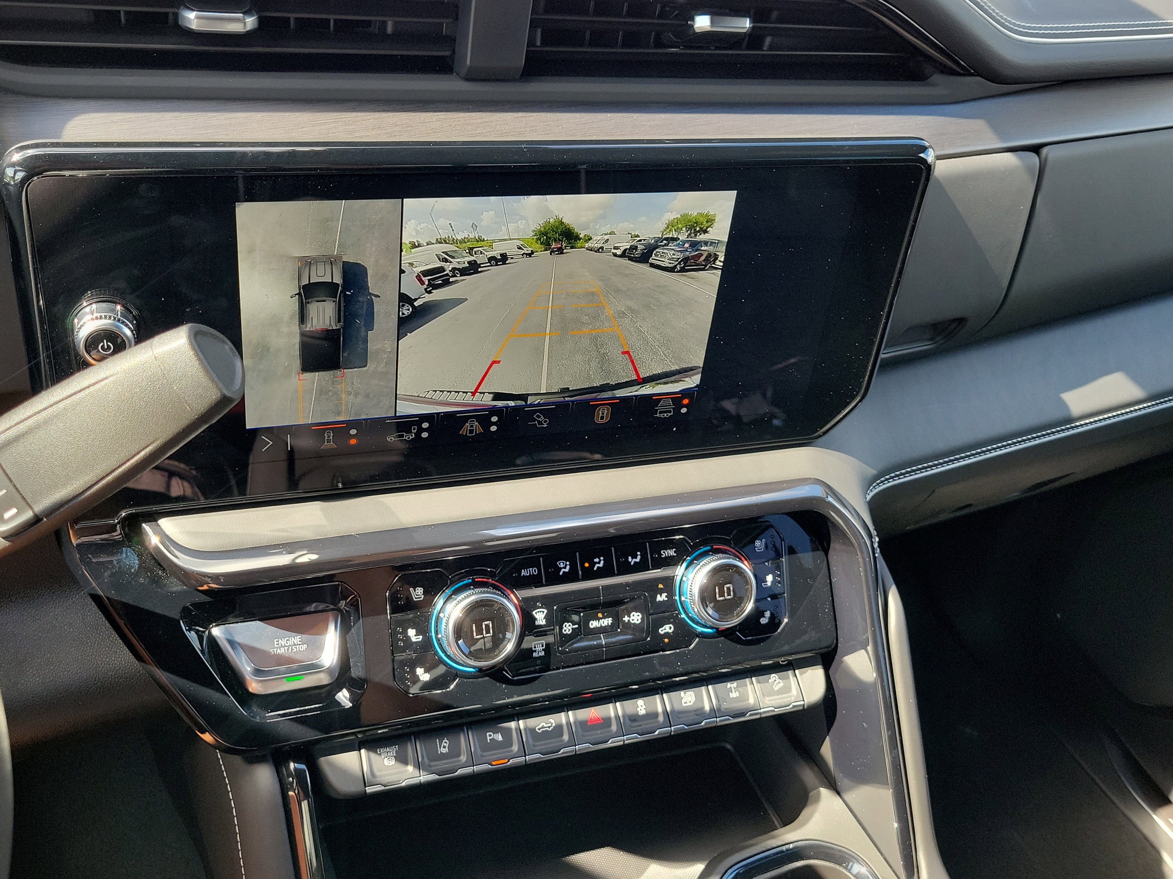 Used 2025 GMC Sierra 2500 AT4X AWD/4WD image 27