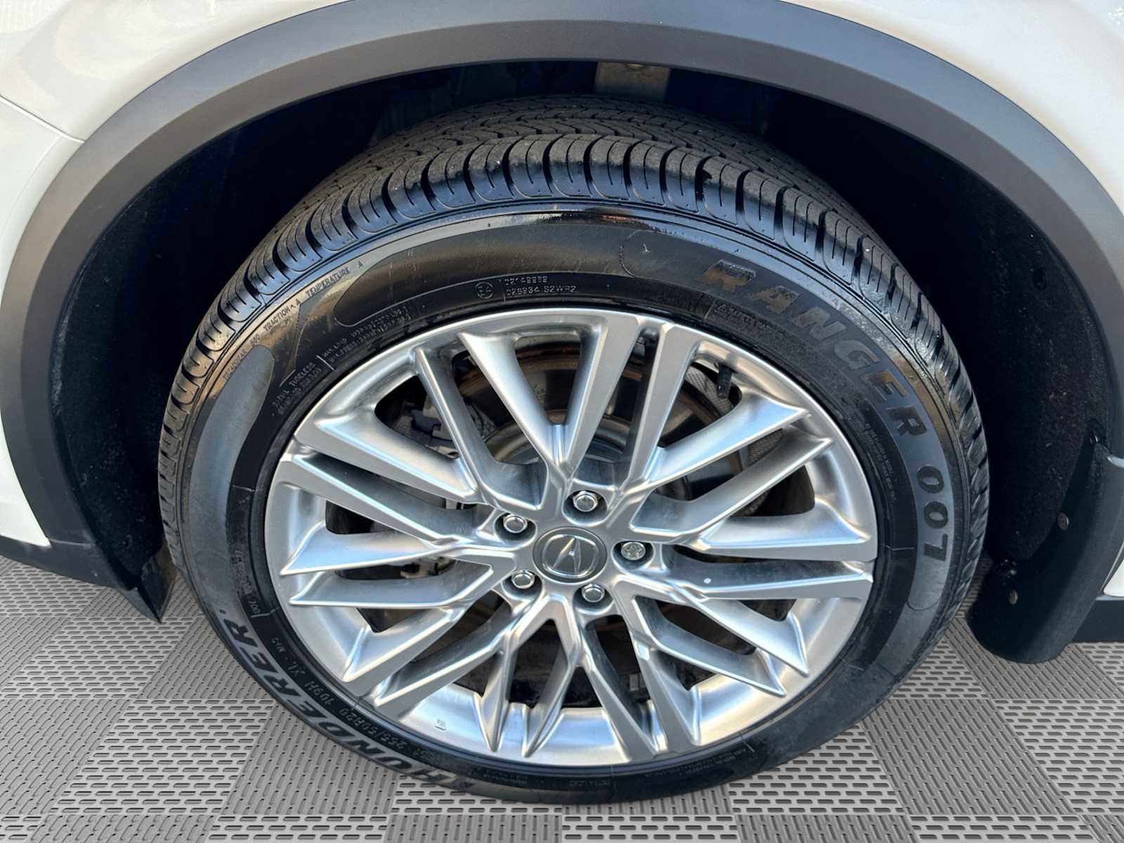 Used 2023 Acura MDX SH-AWD w/ Advance Package image 34