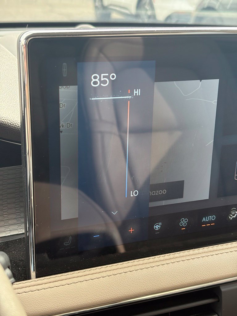 Used 2023 Lincoln Corsair AWD w/ Equipment Group 101A image 30