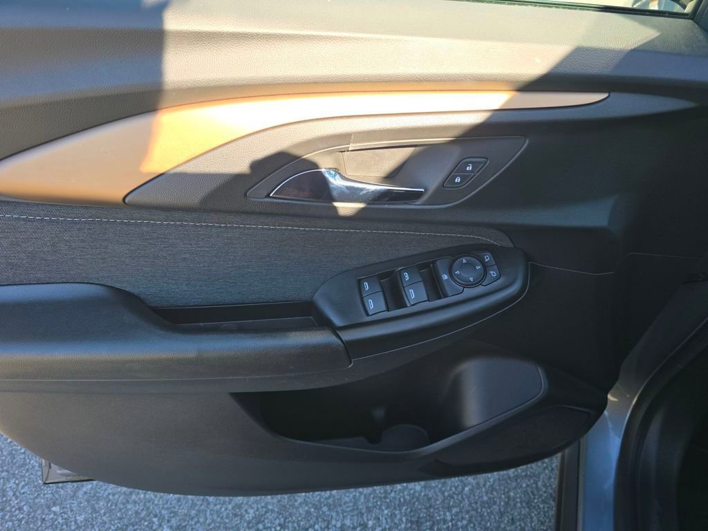 Used 2023 Chevrolet TrailBlazer ACTIV w/ Convenience Package image 10