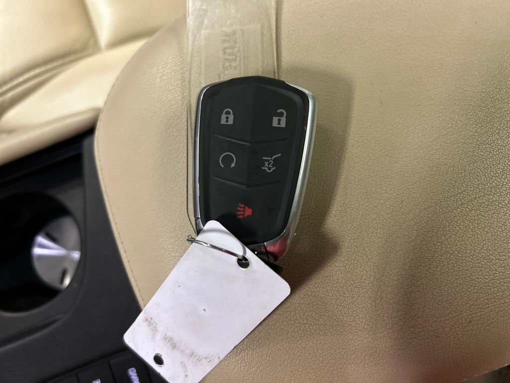 Used 2017 Cadillac XT5 Luxury w/ Driver Awareness Package image 20