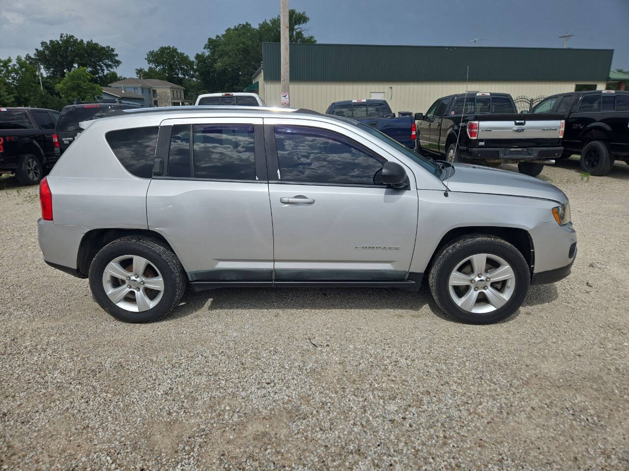 Used 2011 Jeep Compass 2WD image 2