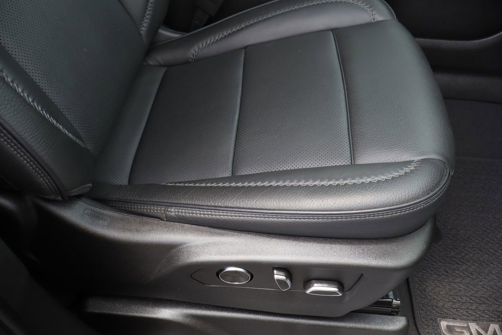 Used 2023 GMC Yukon XL Denali RWD image 37