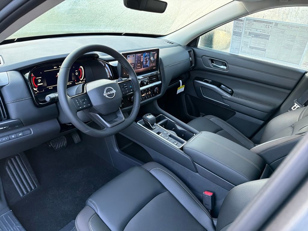 New 2026 Nissan Pathfinder SL image 13