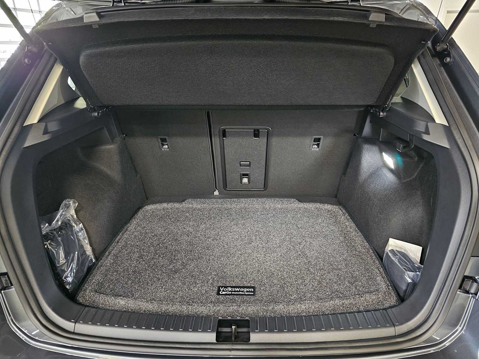 New 2026 Volkswagen Taos SE AWD/4WD image 16