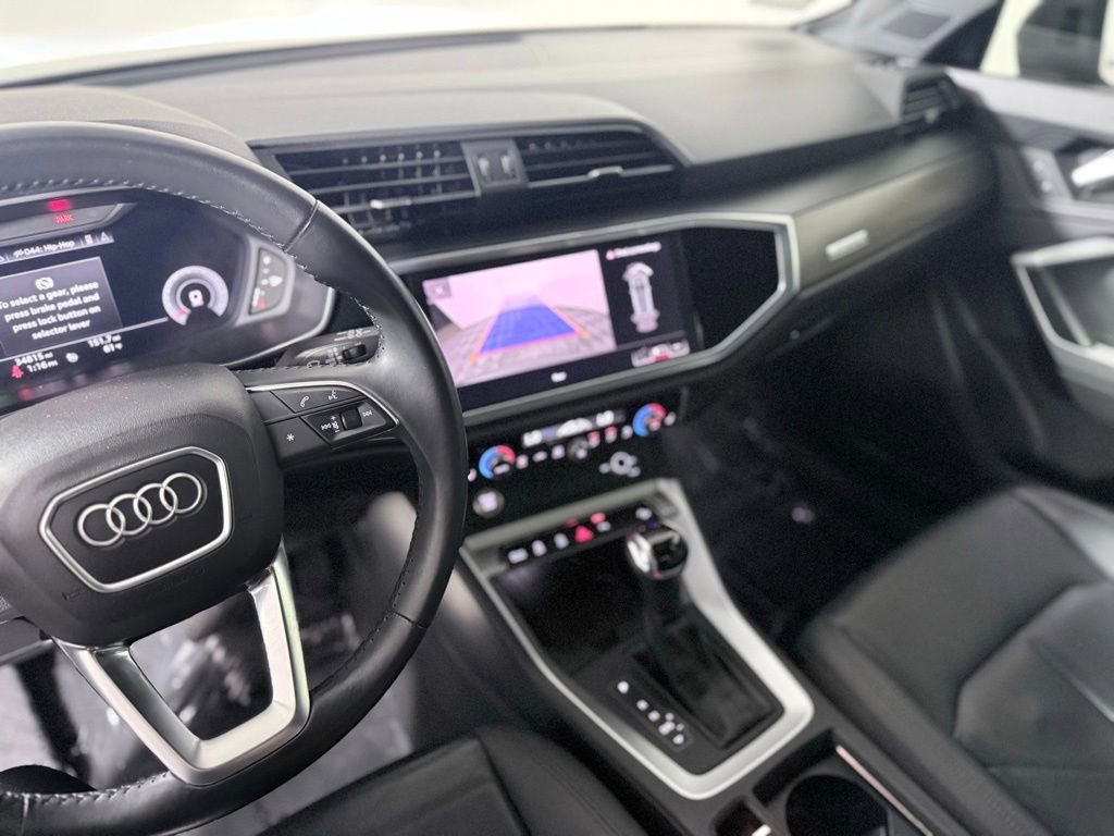Used 2020 Audi Q3 2.0T Premium Plus w/ Premium Plus Package AWD/4WD image 15