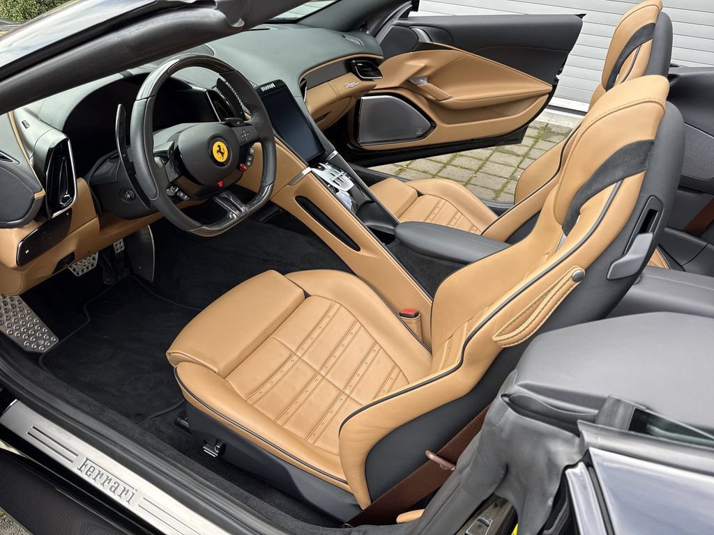 Certified 2024 Ferrari Roma Spider RWD image 29