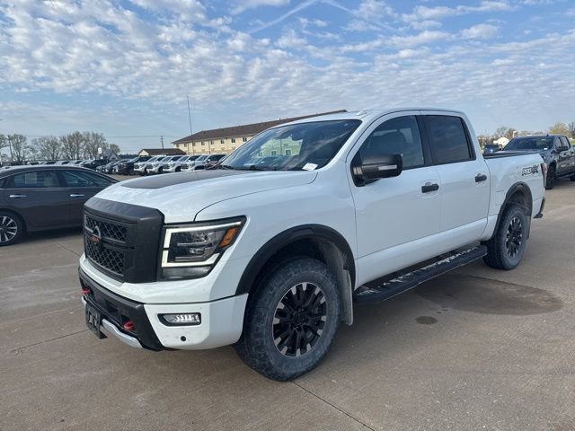 Used 2021 Nissan Titan PRO-4X w/ Pro-4x Convenience Package image 7