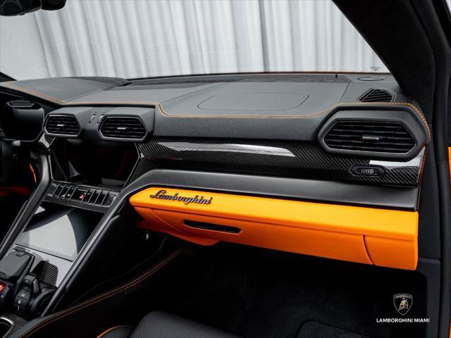 Used 2024 Lamborghini Urus S AWD/4WD image 46