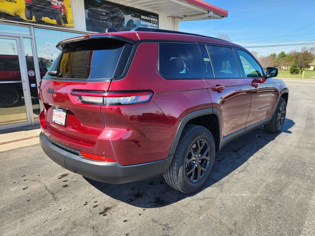 Used 2024 Jeep Grand Cherokee L Altitude image 3